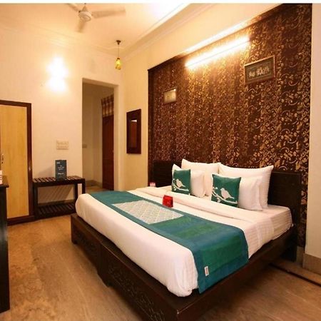 Suites Admiral Delhi Airport Nova Deli Exterior foto
